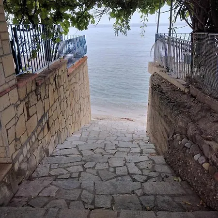 εξοχική κατοικία δίπλα στην θάλασσα Lägenhet *